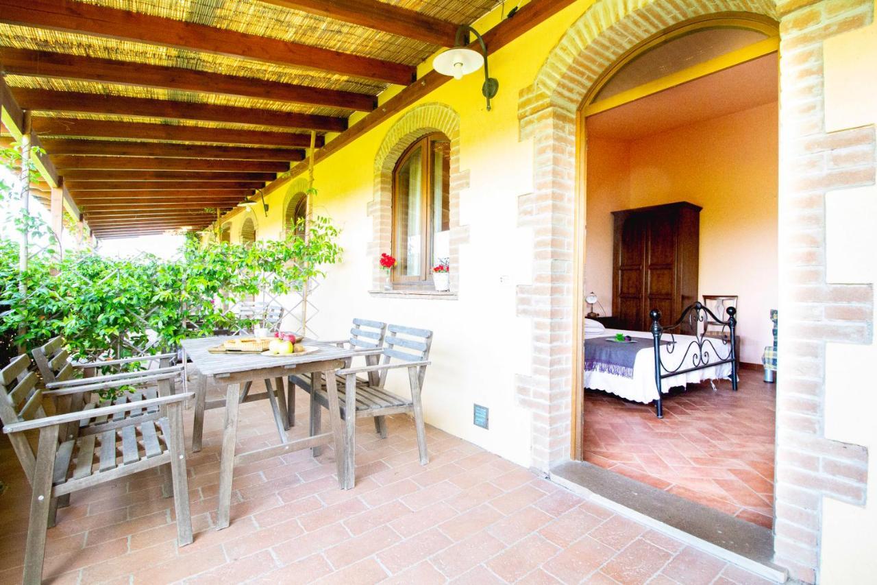 Agriturismo Poggio Pistolese Монтайоне Экстерьер фото